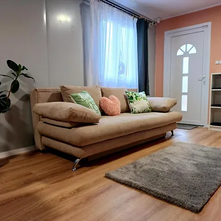 Chillhouse Csaszarszallas Δωμάτια σε οικογενειακή κατοικία